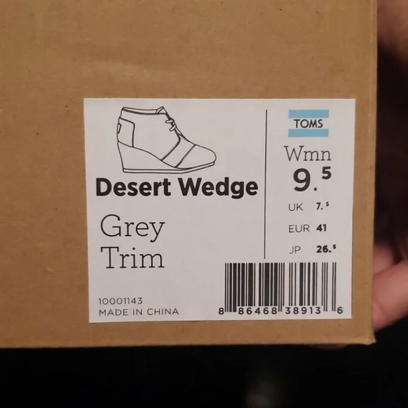 Tom's Desert Wedge Booties - Picture 5 of 6